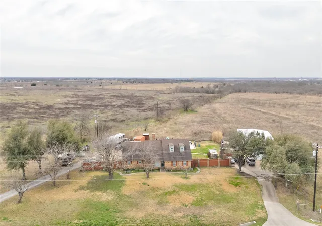 Photo 2 of Sale Pending at 3674 E State Hwy 243, Kaufman, TX 75142 | MLS# 21317920 | Listing updated on 2026-10-05