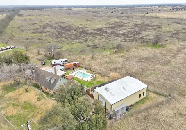 Photo 3 of Sale Pending at 3674 E State Hwy 243, Kaufman, TX 75142 | MLS# 21317920 | Listing updated on 2026-10-05