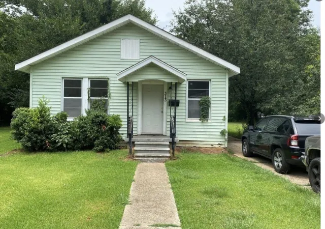1st image of 313 Joannes St, Bossier City, LA 71111 | MLS# 21317926