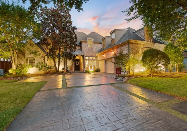 Photo 3 of Single family home for sale at 726 Armstrong Blvd, Coppell, TX 75019 | MLS# 21315487 | Listing updated on 2026-10-03