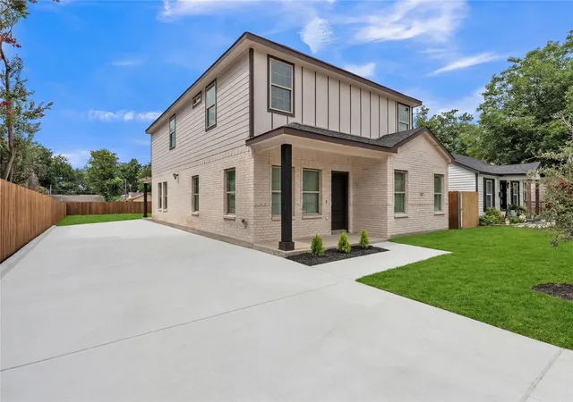 Photo 2 of Single family home for sale at 2416 Bird St, Fort Worth, TX 76111 | MLS# 21317041 | Listing updated on 2026-08-30