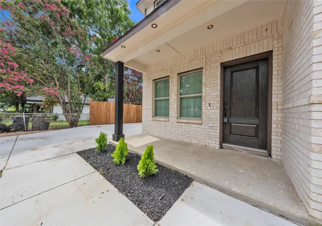 Photo 3 of Single family home for sale at 2416 Bird St, Fort Worth, TX 76111 | MLS# 21317041 | Listing updated on 2026-08-30