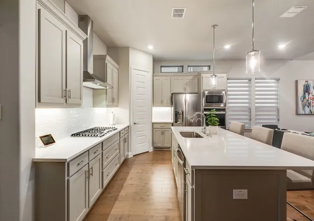 Photo 3 of Sale Pending at 15867 Terenwood Ave, Frisco, TX 75035 | MLS# 21317691 | Listing updated on 2026-08-28