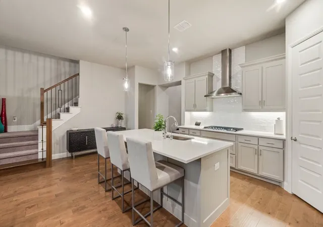 Photo 4 of Sale Pending at 15867 Terenwood Ave, Frisco, TX 75035 | MLS# 21317691 | Listing updated on 2026-08-28