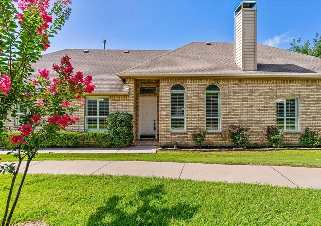 Homes for sale in Bedford, TX | 1949 Stonecourt Dr, Bedford, TX 76021 | MLS# 21316687