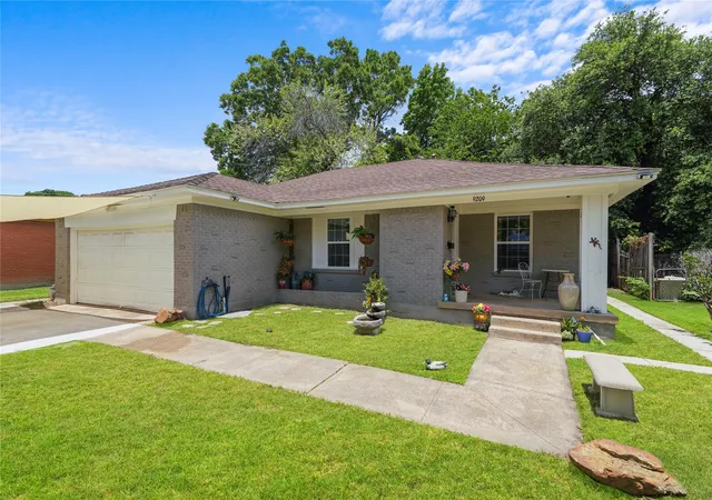 Photo 3 of Single family home for sale at 9209 Palisade Dr, Dallas, TX 75217 | MLS# 21316658 | Listing updated on 2026-08-22