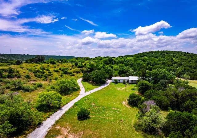 Photo 3 of Manufactured home for sale at 111 Salem Loop, Graham, TX 76450 | MLS# 21315150 | Listing updated on 2026-09-20