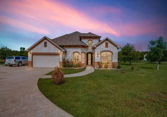 Photo 3 of Single family home for sale at 1953 S Sky Meadows Dr, Caddo Mills, TX 75135 | MLS# 21316841 | Listing updated on 2026-08-24