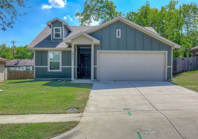Photo 1 of Single family home for sale at 1411 Hemphill St, Greenville, TX 75401 | MLS# 21318001 | Listing updated on 2026-08-28