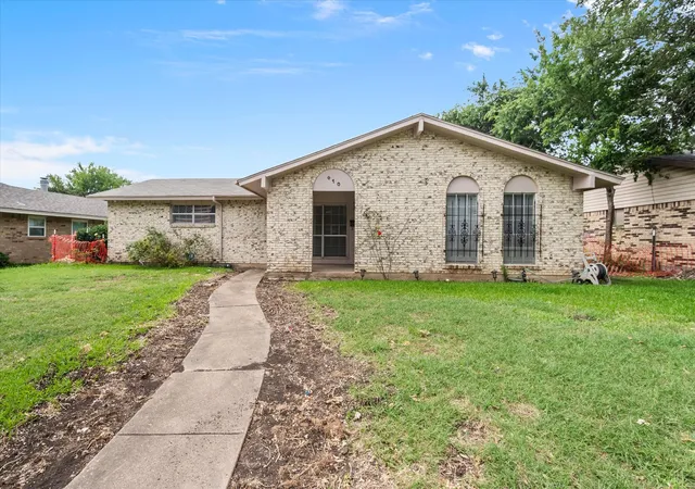 Homes for sale in Duncanville, TX | 410 Charlotte St, Duncanville, TX 75137 | MLS# 21317593