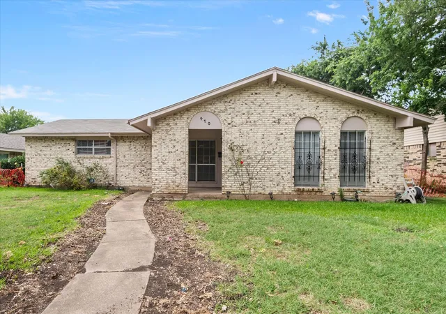 Homes for sale in Duncanville, TX | 410 Charlotte St, Duncanville, TX 75137 | MLS# 21317593