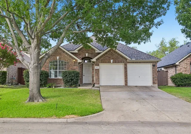 Photo 1 of Sale Pending at 8613 Saint Andrews Ln, Rowlett, TX 75089 | MLS# 21316908 | Listing updated on 2026-08-31