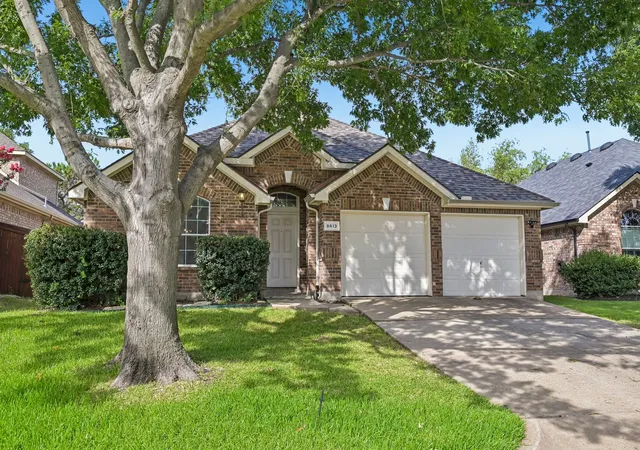 Photo 3 of Sale Pending at 8613 Saint Andrews Ln, Rowlett, TX 75089 | MLS# 21316908 | Listing updated on 2026-08-31