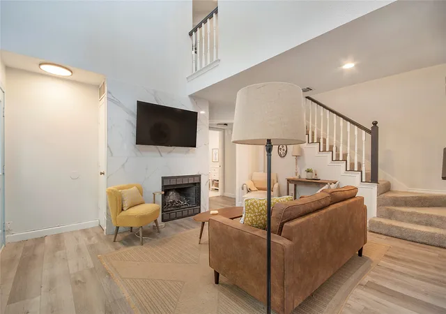 Photo 3 of Single family home for sale at 218 Saint Marys Pl, Rockwall, TX 75087 | MLS# 21309637 | Listing updated on 2026-09-04