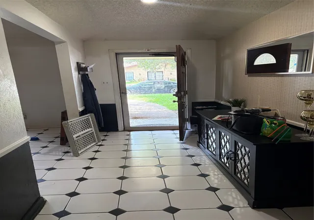 Photo 2 of Sale Pending at 702 Granada Dr, Duncanville, TX 75116 | MLS# 21317872 | Listing updated on 2026-08-29
