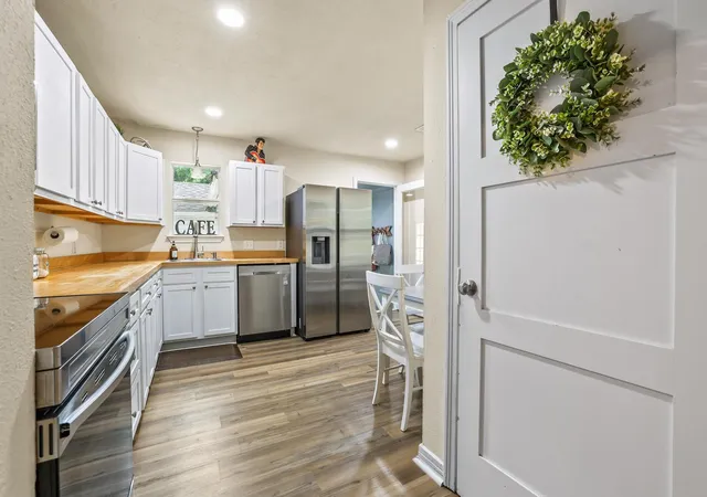 image of 1718 N Shannon St, Sherman, TX 75092 | MLS# 21314228