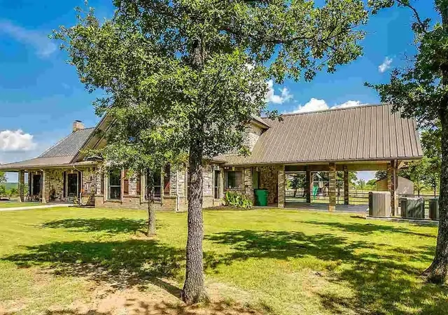 Homes for sale in Bowie, TX | 499 Ford Rd, Bowie, TX 76230 | MLS# 21295634