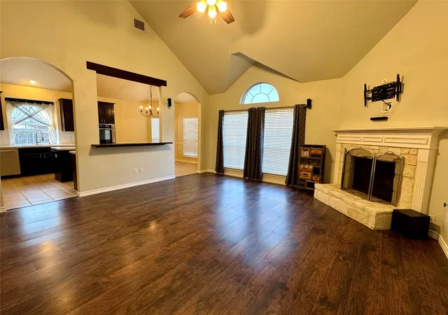 Photo 3 of Single family home for sale at 7116 Top Rail Run, Fort Worth, TX 76179 | MLS# 21316218 | Listing updated on 2026-08-18