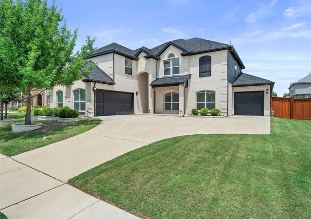 Photo 1 of Sale Pending at 2696 Bonita Dr, Grand Prairie, TX 75054 | MLS# 21317634 | Listing updated on 2026-08-29