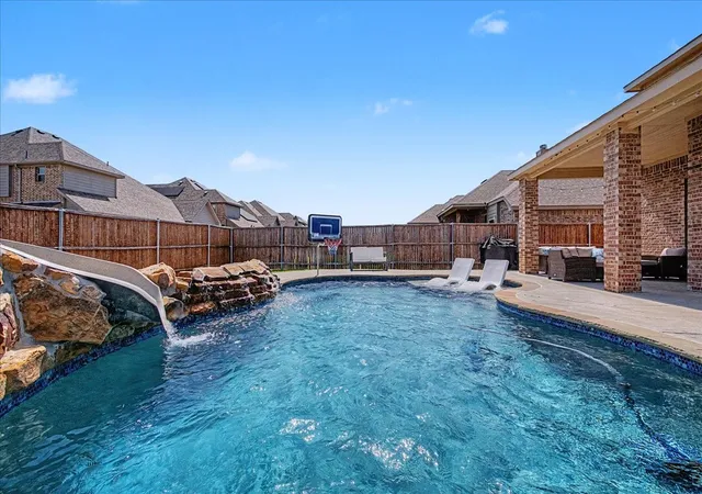 Photo 3 of Single family home for sale at 11713 Buckthorn Dr, Fort Worth, TX 76108 | MLS# 21315186 | Listing updated on 2026-08-30
