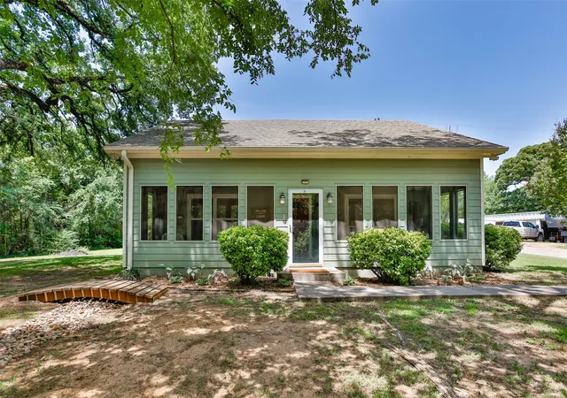 Photo 1 of Single family home for sale at 16 Park Tree Ln, Gordonville, TX 76245 | MLS# 21317169 | Listing updated on 2026-08-22