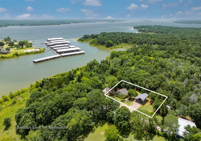 Photo 3 of Single family home for sale at 16 Park Tree Ln, Gordonville, TX 76245 | MLS# 21317169 | Listing updated on 2026-08-22