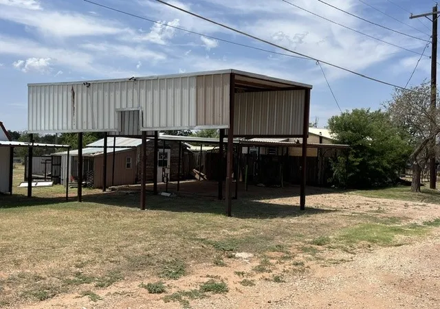 Homes for sale in Rotan, TX | 412 E 7Th St, Rotan, TX 79546 | MLS# 21314787
