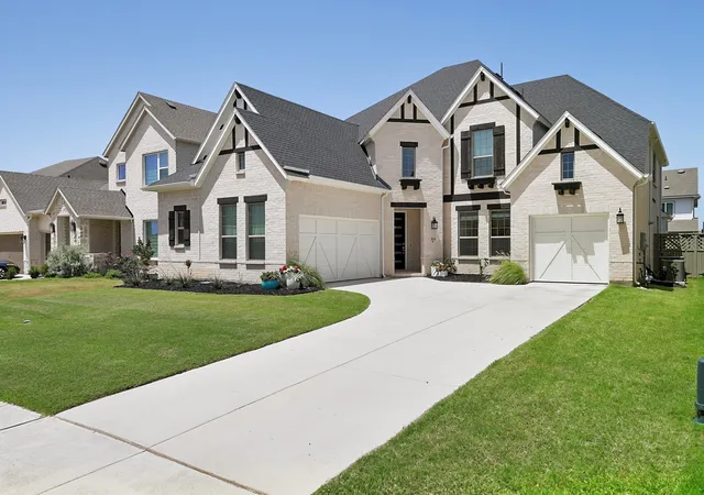 Photo 1 of Single family home for sale at 304 Cottontail Ln, Justin, TX 76247 | MLS# 21303841 | Listing updated on 2026-07-21