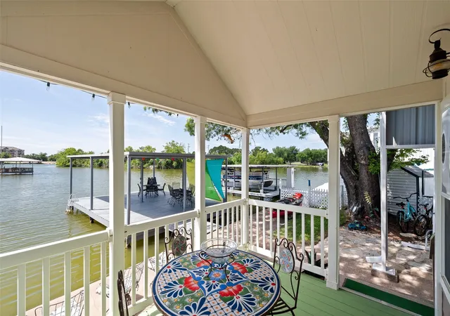 Photo 3 of Single family home for sale at 505 Brazos Harbor Dr, Granbury, TX 76048 | MLS# 21316636 | Listing updated on 2026-09-30