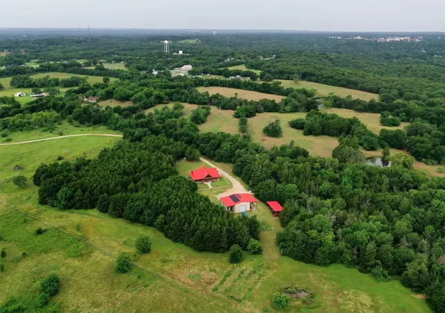 38th image of 905 E Fm 120, Denison, TX 75021 | MLS# 21313897