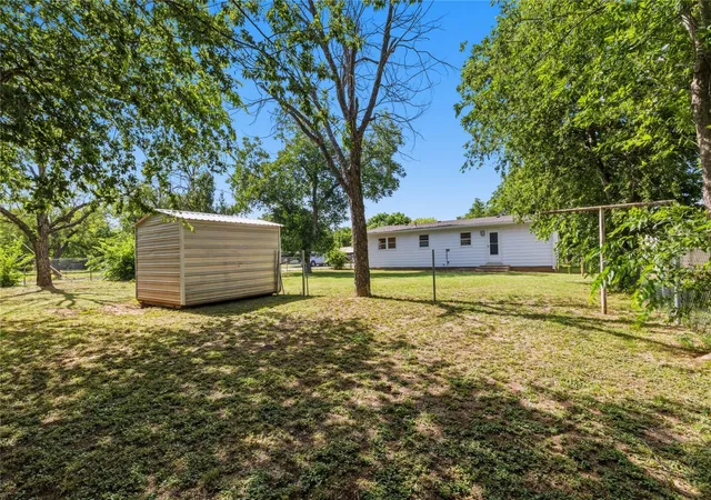 Homes for sale in Coleman, TX | 615 E 10th St, Coleman, TX 76834 | MLS# 21318220