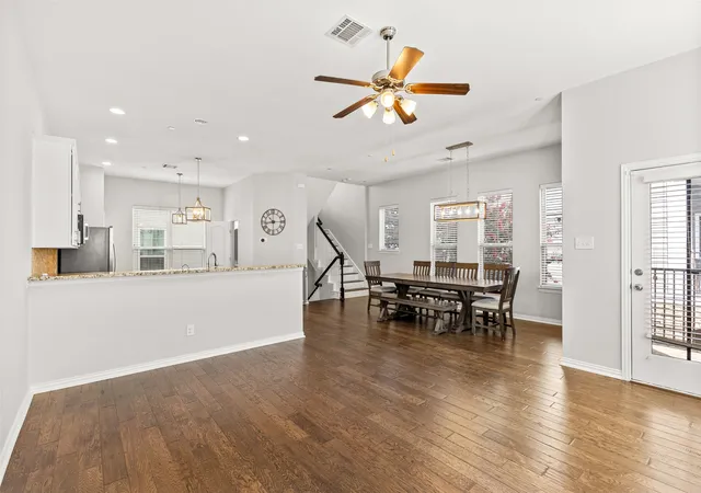 2nd image of 2326 Stutz Dr #106, Dallas, TX 75235 | MLS# 21317560