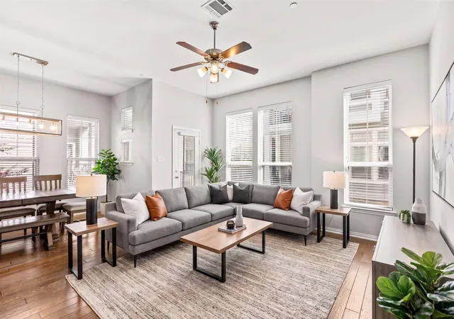 3rd image of 2326 Stutz Dr, Dallas, TX 75235