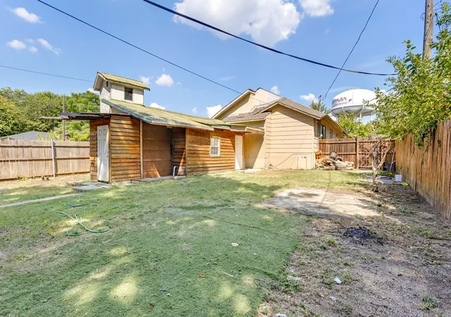 Homes for sale in Sherman, TX | 1416 N Cleveland Ave, Sherman, TX 75090 | MLS# 21318295