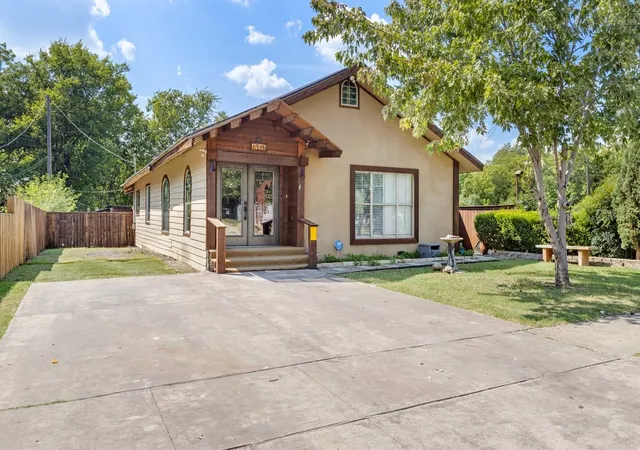 Homes for sale in Sherman, TX | 1416 N Cleveland Ave, Sherman, TX 75090 | MLS# 21318295