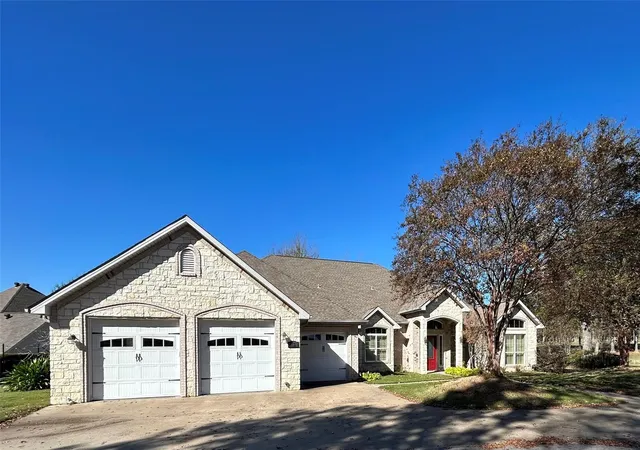 Homes for sale in Kemp, TX | 18476 Marina Dr, Kemp, TX 75143 | MLS# 21318159