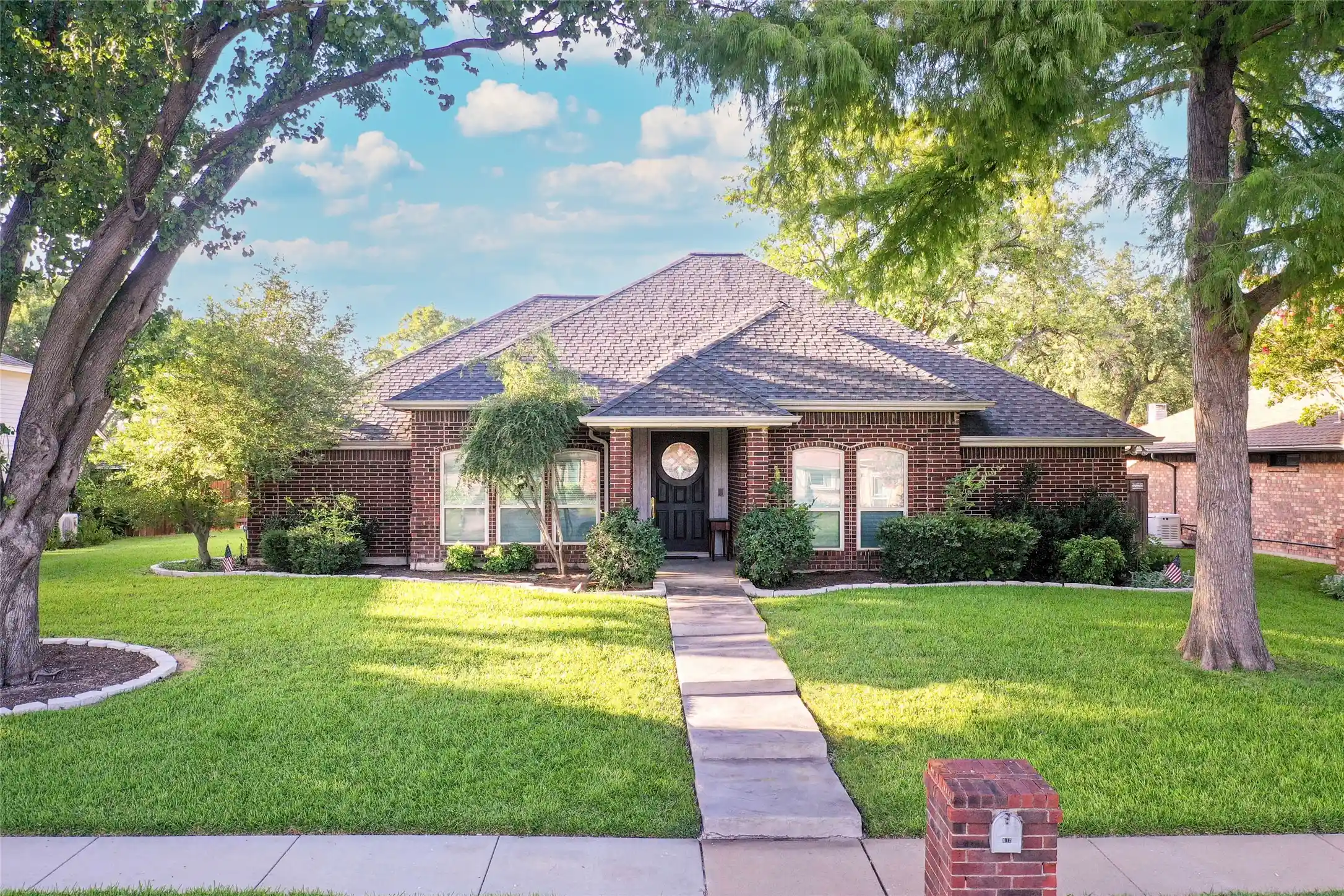Photo 1 of Single family home for sale at 612 Shadowcrest Ln, Coppell, TX 75019 | MLS# 21317712 | Listing updated on 2026-10-25
