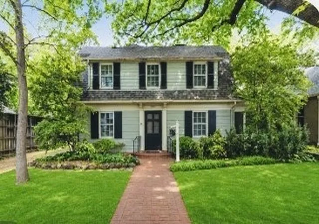 Photo 1 of Sale Pending at 3860 Mockingbird Ln, Dallas, TX 75205 | MLS# 21315796 | Listing updated on 2026-08-31