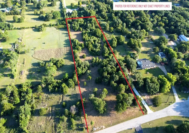 Photo 1 of Sale Pending at 8005 Vista Lago St, Azle, TX 76020 | MLS# 21318385 | Listing updated on 2026-09-03