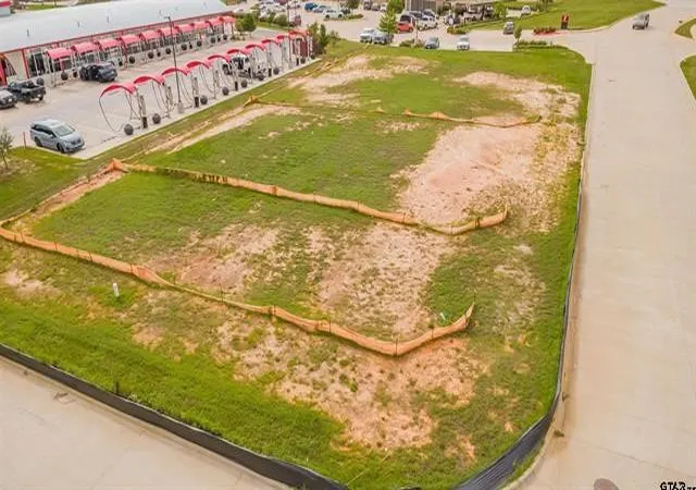 Photo 1 of Land for sale at 8407 Military Dr, Tyler, TX 75706 | MLS# 21318390 | Listing updated on 2026-08-22