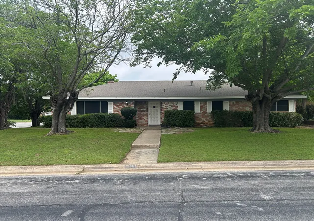 Photo 1 of Single family home for sale at 236 Hallbrook Dr, Fort Worth, TX 76134 | MLS# 21309955 | Listing updated on 2026-07-22