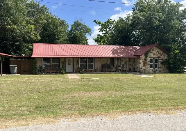 Homes for sale in Hico, TX | 208 E 3rd St, Hico, TX 76457 | MLS# 21318434