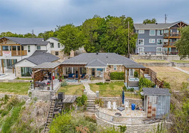 Photo 2 of Single family home for sale at 1721 Anaconda Trl, Granbury, TX 76048 | MLS# 21314757 | Listing updated on 2026-08-22