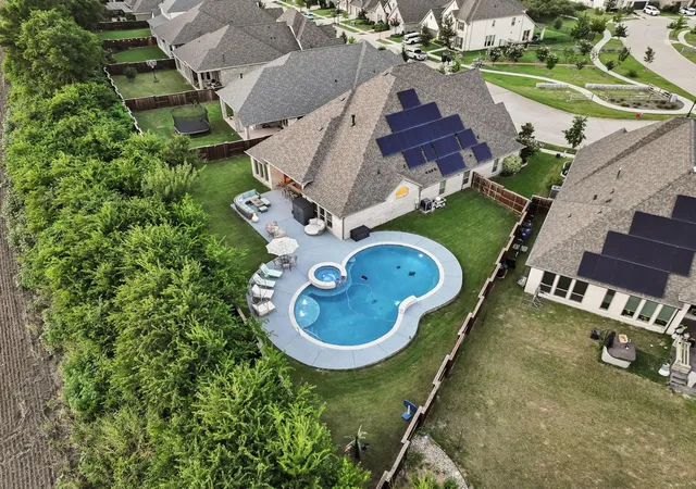Photo 1 of Single family home for sale at 1732 Cannon St, Van Alstyne, TX 75495 | MLS# 21314487 | Listing updated on 2026-08-22