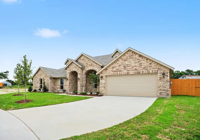 Homes for sale in De Soto, TX | 1027 Ella Dr, De Soto, TX 75115 | MLS# 21318496