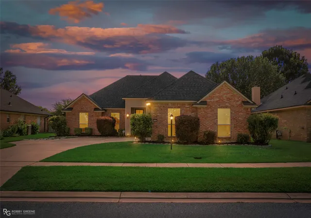 Photo 1 of Sale Pending at 6017 Kateland Cir, Bossier City, LA 71111 | MLS# 21318500 | Listing updated on 2026-08-27