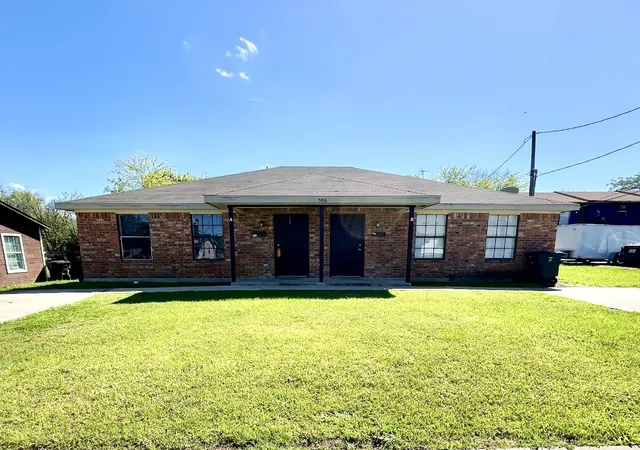 Photo 2 of Sale Pending at 506 W Green Ave, Killeen, TX 76541 | MLS# 21318526 | Listing updated on 2026-09-02