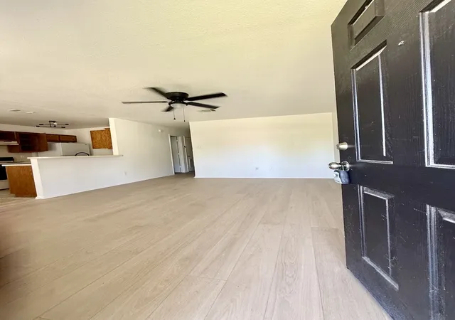 Photo 3 of Sale Pending at 506 W Green Ave, Killeen, TX 76541 | MLS# 21318526 | Listing updated on 2026-09-02