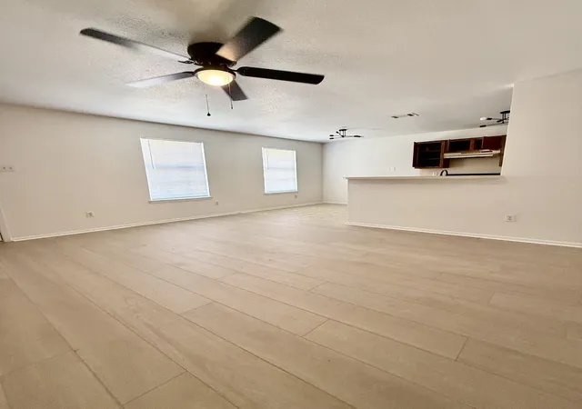 Photo 4 of Sale Pending at 506 W Green Ave, Killeen, TX 76541 | MLS# 21318526 | Listing updated on 2026-09-02