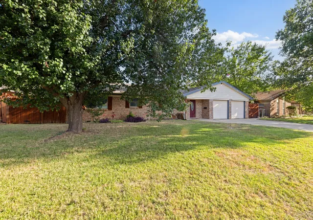Photo 2 of Single family home for sale at 6736 Corona Dr, North Richland Hills, TX 76180 | MLS# 21318380 | Listing updated on 2026-08-22